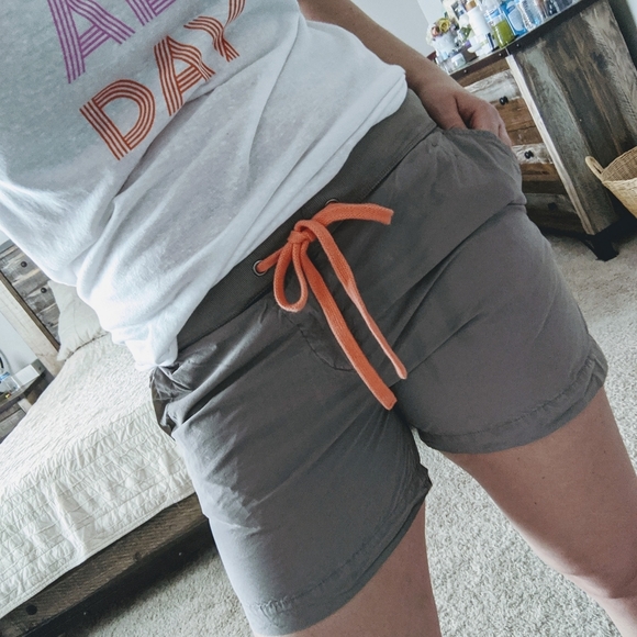 🆕🌿SUNDANCE DYLAN SHORTS🌿 - Picture 2 of 9